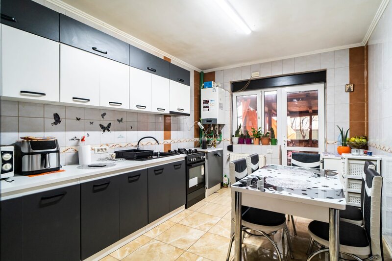 Ciorogarla, casa 5 camere, duplex, teren 434 mp, statie STB la 300 m